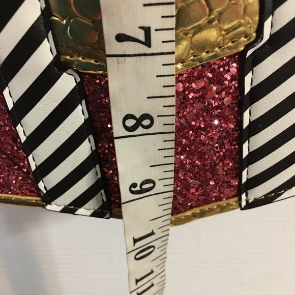 Betsey Johnson Christmas Presents Crossbody Purse - Adorable   Box W/Bet…  Chr - Picture 6 of 7